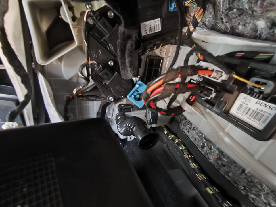 Фото в бортжурнале Citroen Grand C4 Picasso (2G)