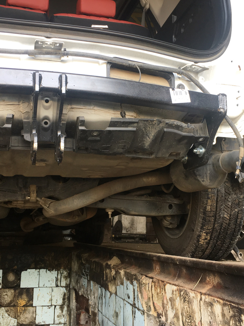 Фото в бортжурнале Toyota RAV4 (IV)