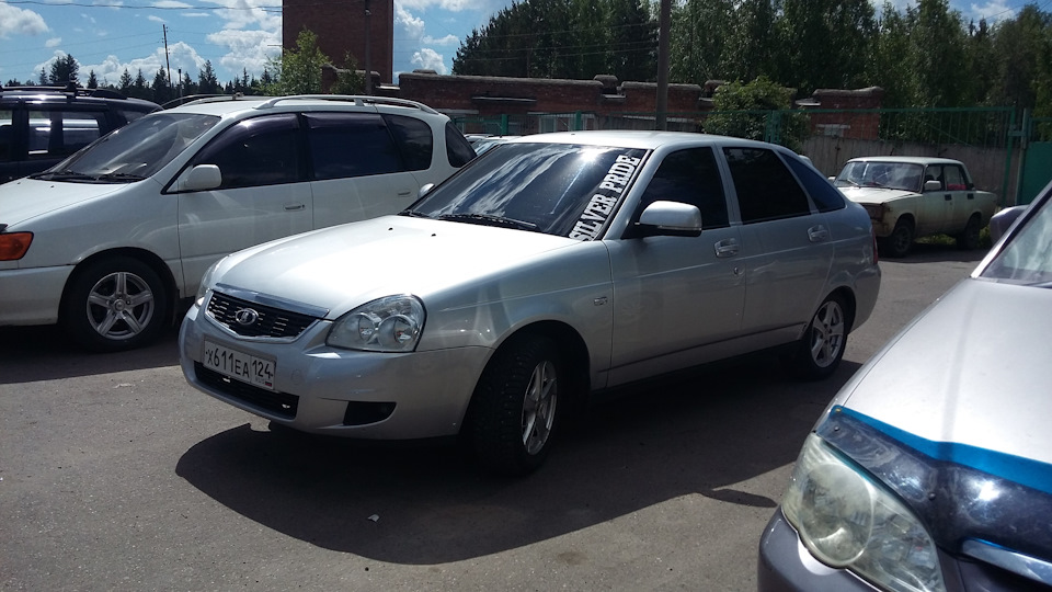 Lada Приора Хэтчбек Silver Pride