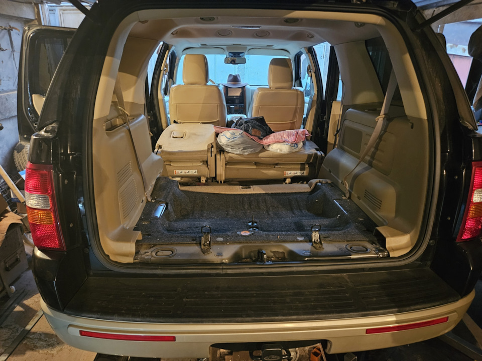 Фото в бортжурнале Ford Explorer (4G)