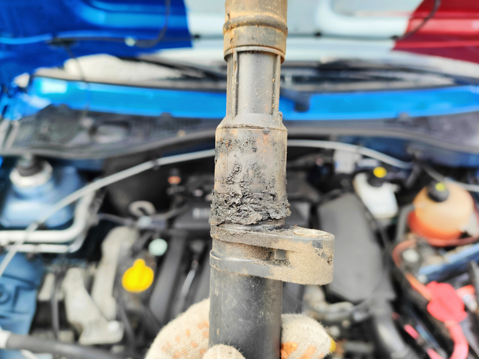 Фото в бортжурнале Renault Logan (1G)