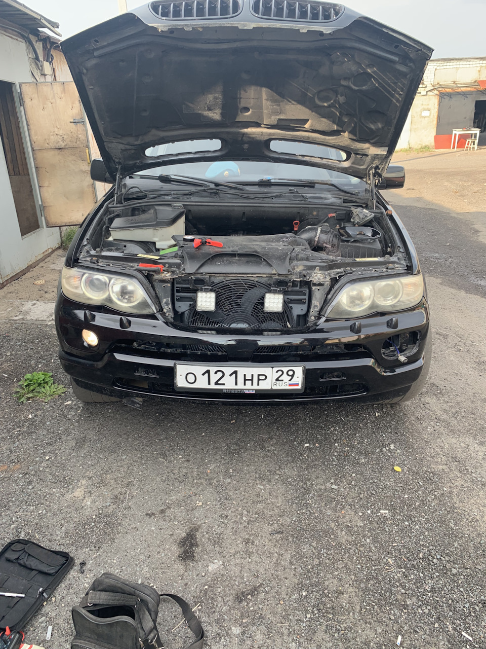 Фото в бортжурнале BMW X5 (E53)
