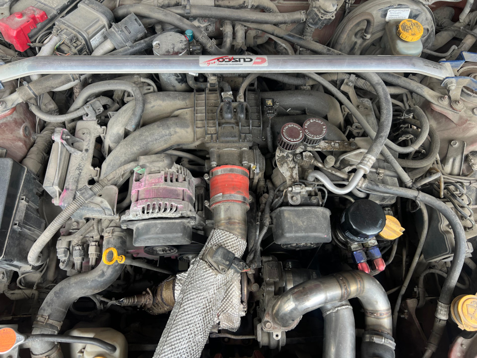 13. Чистка подкапотного пространства — Toyota GT86 бензин, 2 л