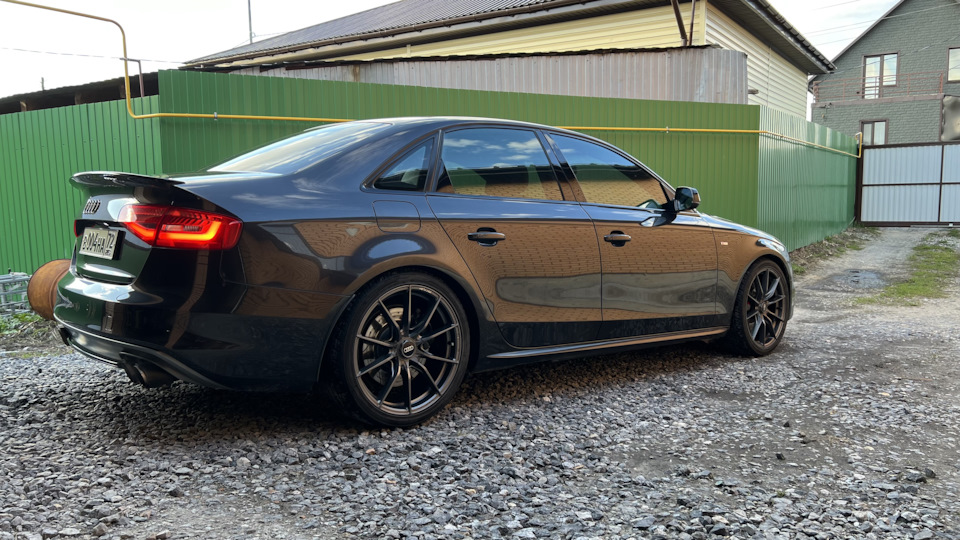 что чистая — Audi A4 (B8)