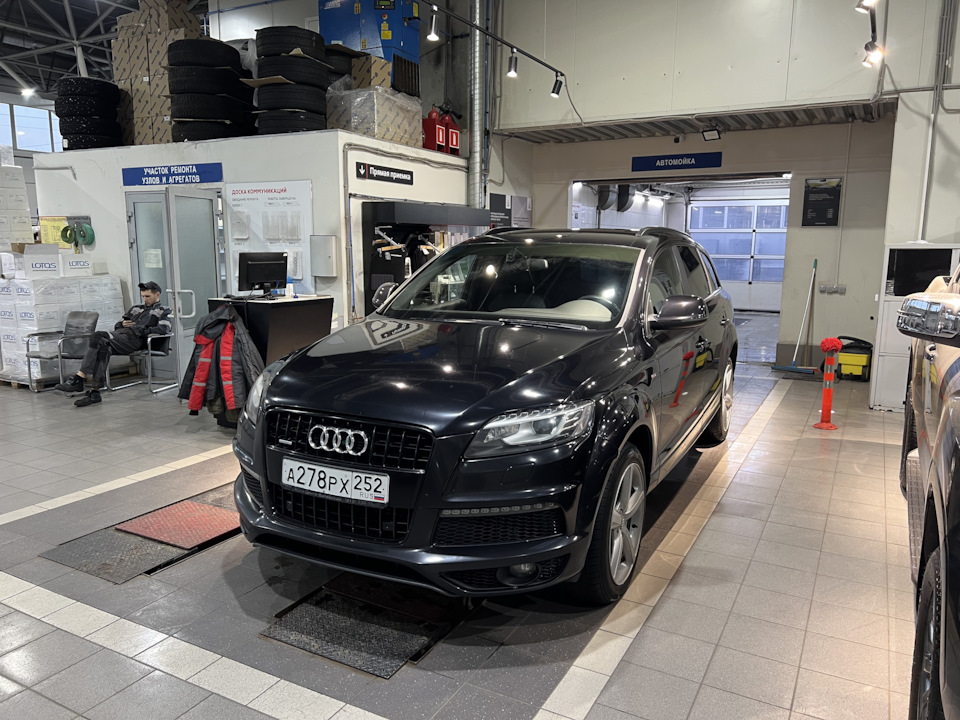 Намыл тачку на работе. — Audi Q7 (1G)