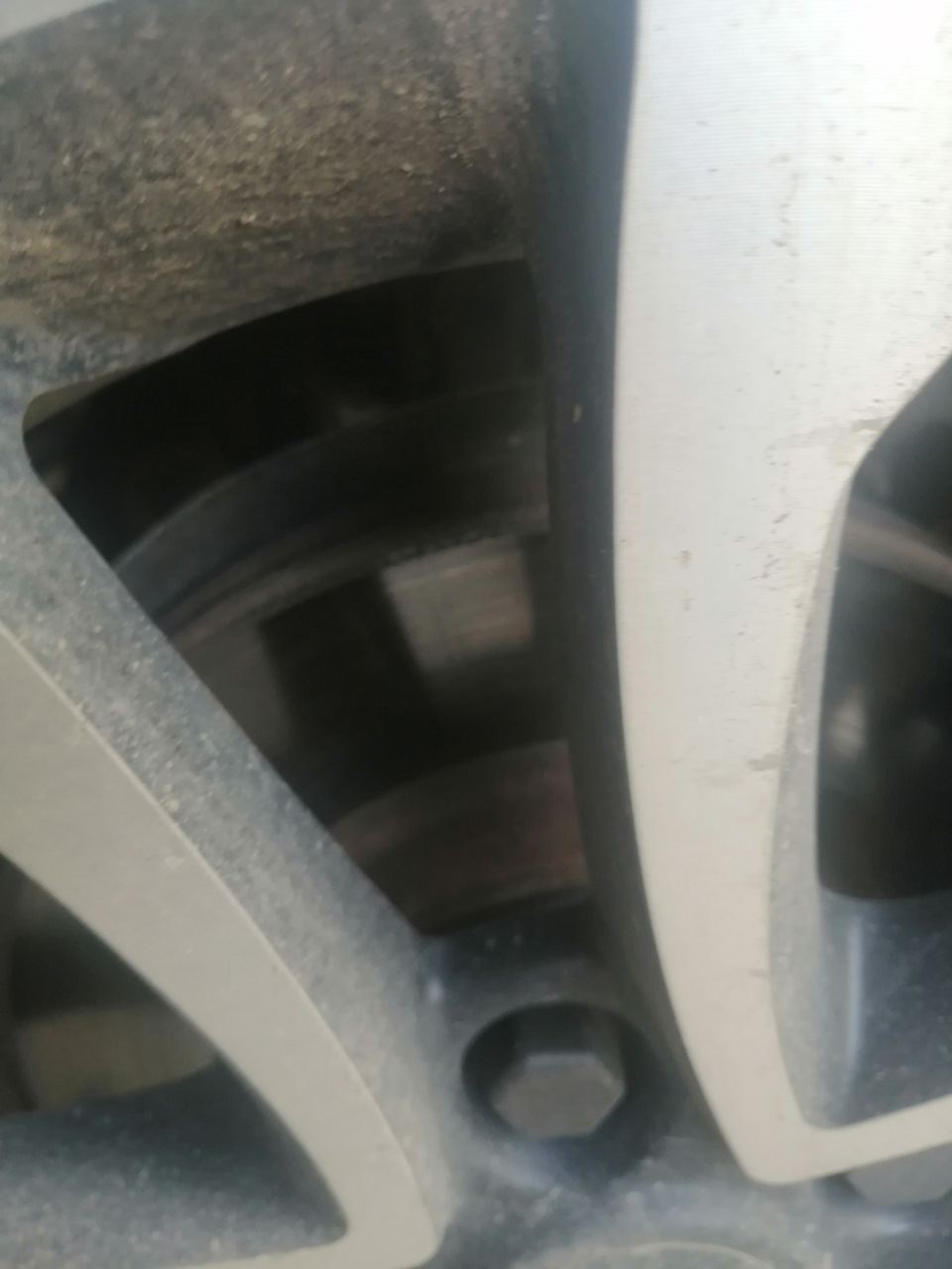 новый тормозной диск — Renault Duster (1G)