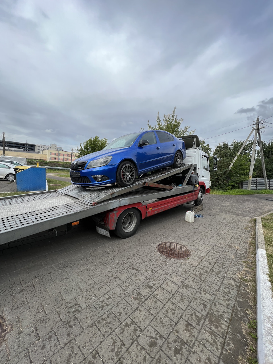 А про эту историю покатушек, я ещё не собрался с мыслями 🤣 — Skoda Octavia RS A5 Mk2