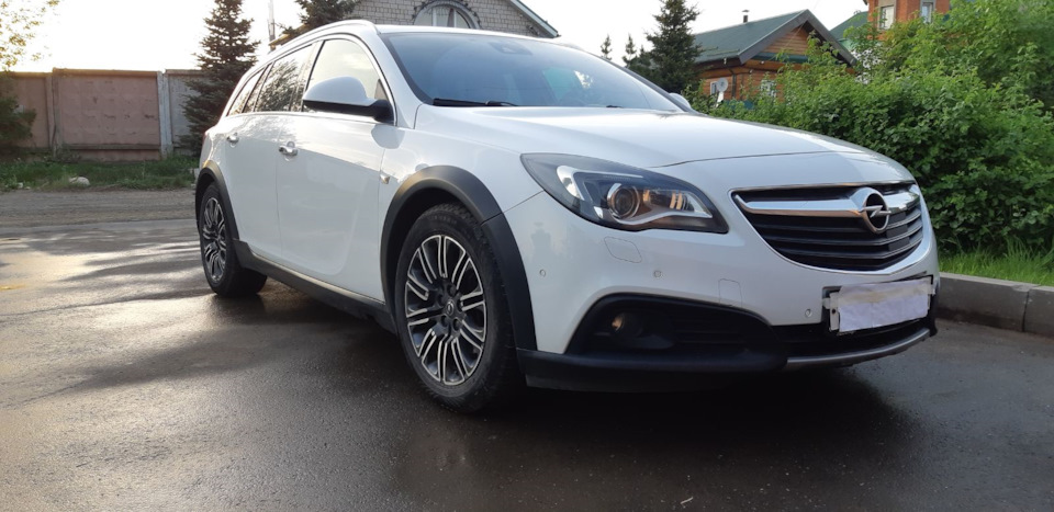 Фото в бортжурнале Opel Insignia Country Tourer (1G)