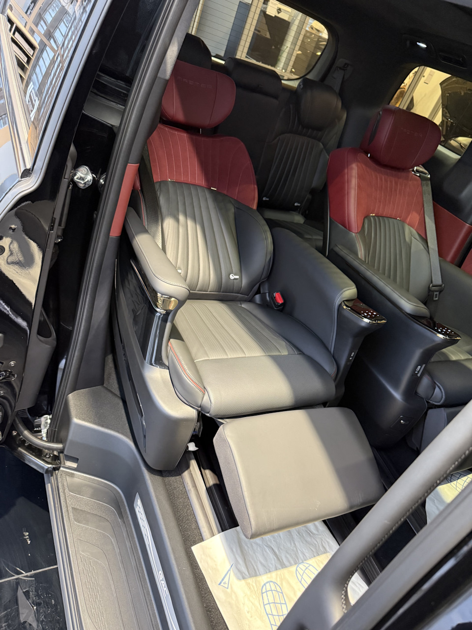 Фото в бортжурнале Audi A8 (D5)