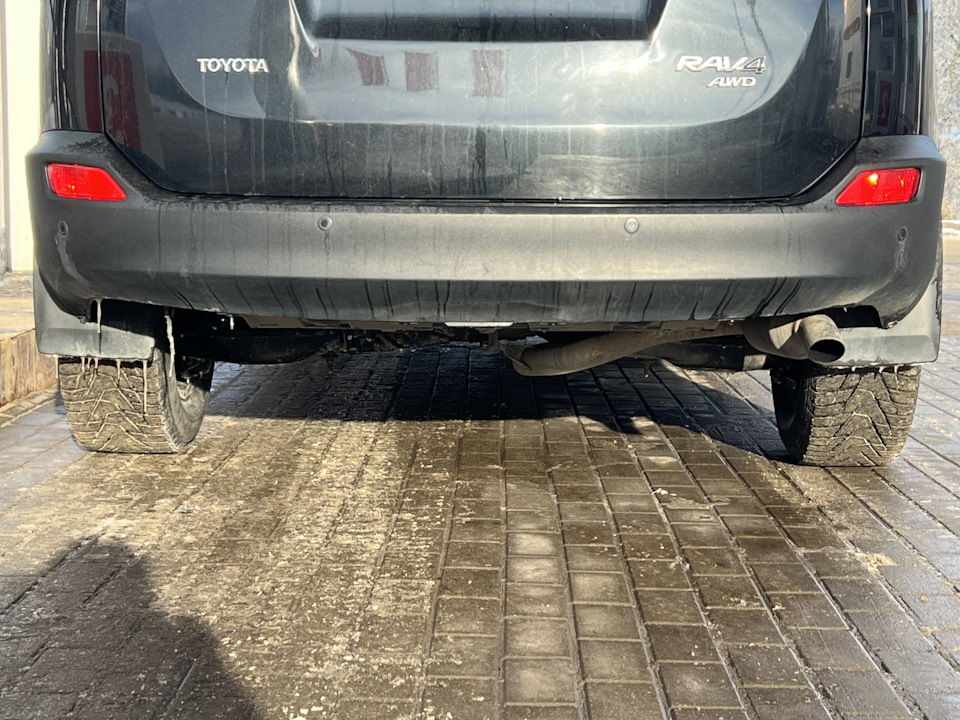 Фото в бортжурнале Toyota RAV4 (IV)
