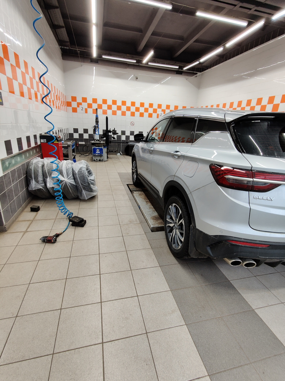 Фото в бортжурнале Geely Coolray (1G)