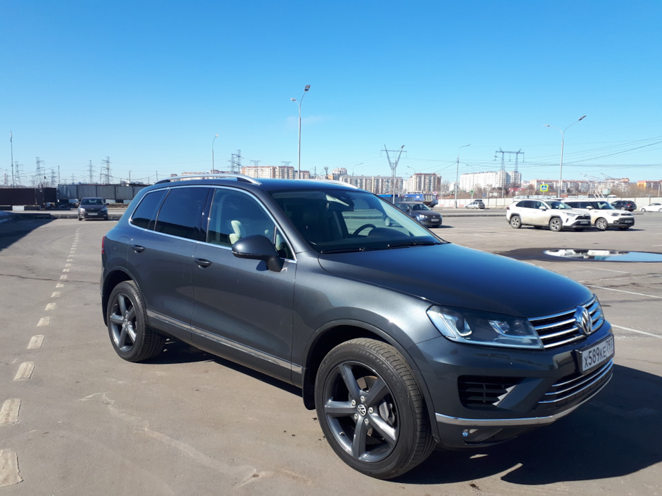 Фото в бортжурнале Volkswagen Touareg (2G)