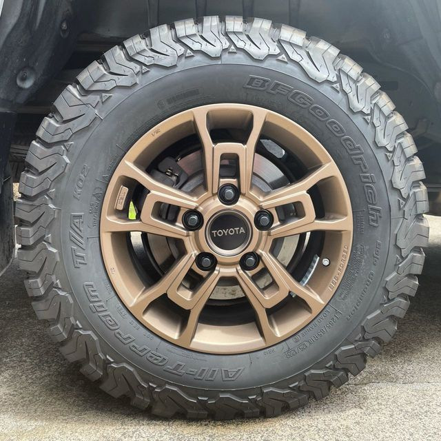 Их продавали только владельцам LC200 Heritage под VIN — Toyota Land Cruiser 200