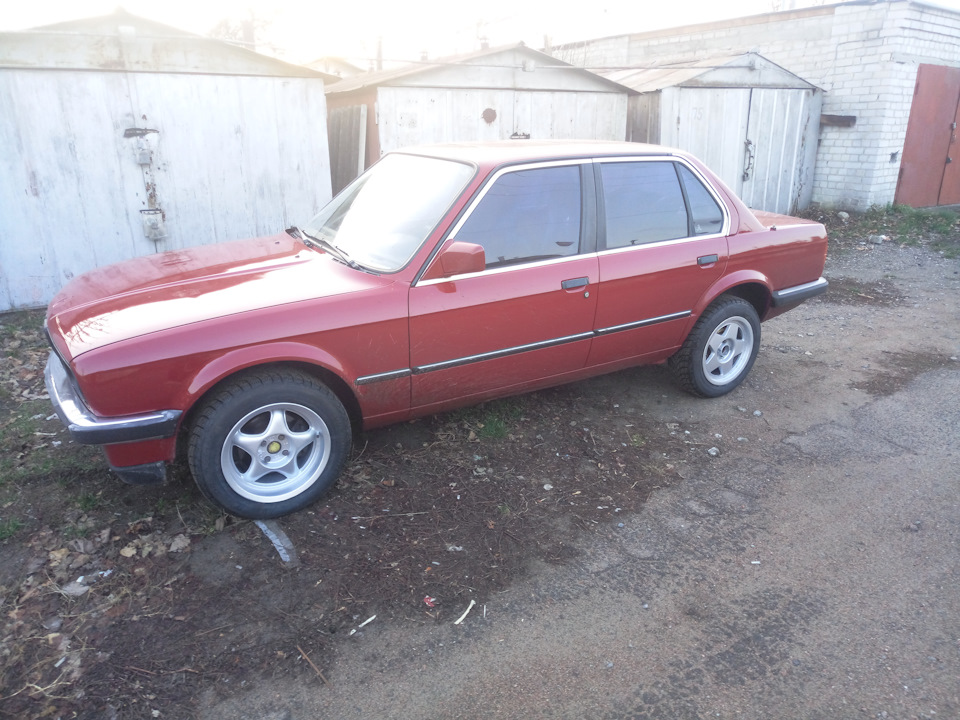 Получилось как-то так — BMW 3 series (E30)