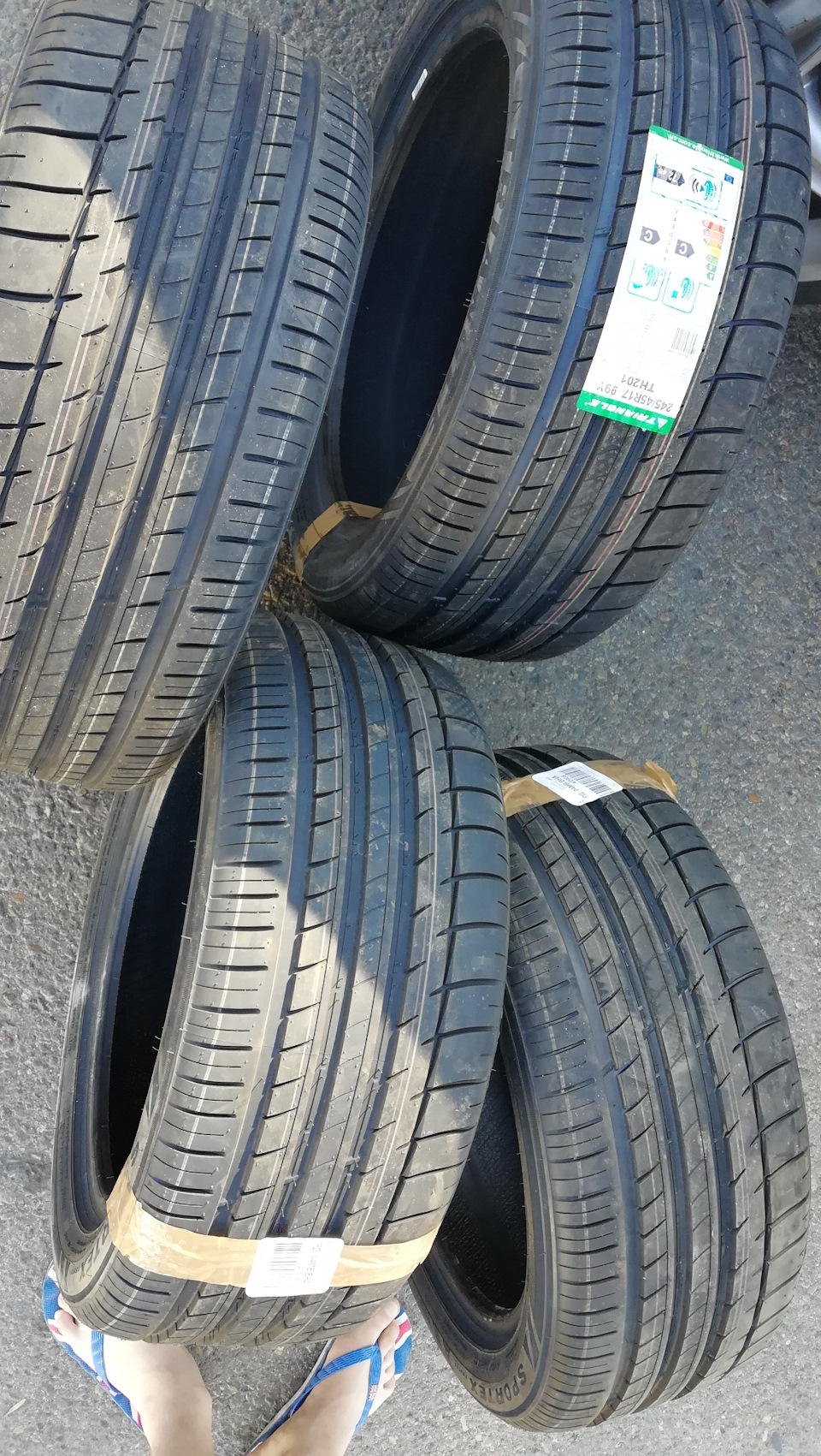 Фото в бортжурнале BMW 5 series (E39). Запчасти на фото: Triangle TH201 Sportex