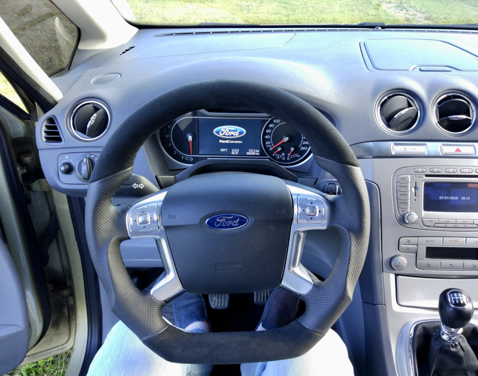 Фото в бортжурнале Ford S-Max (1G)