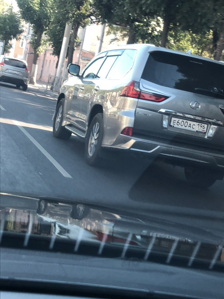 Фото в бортжурнале Lexus LX (URJ200/URJ201)