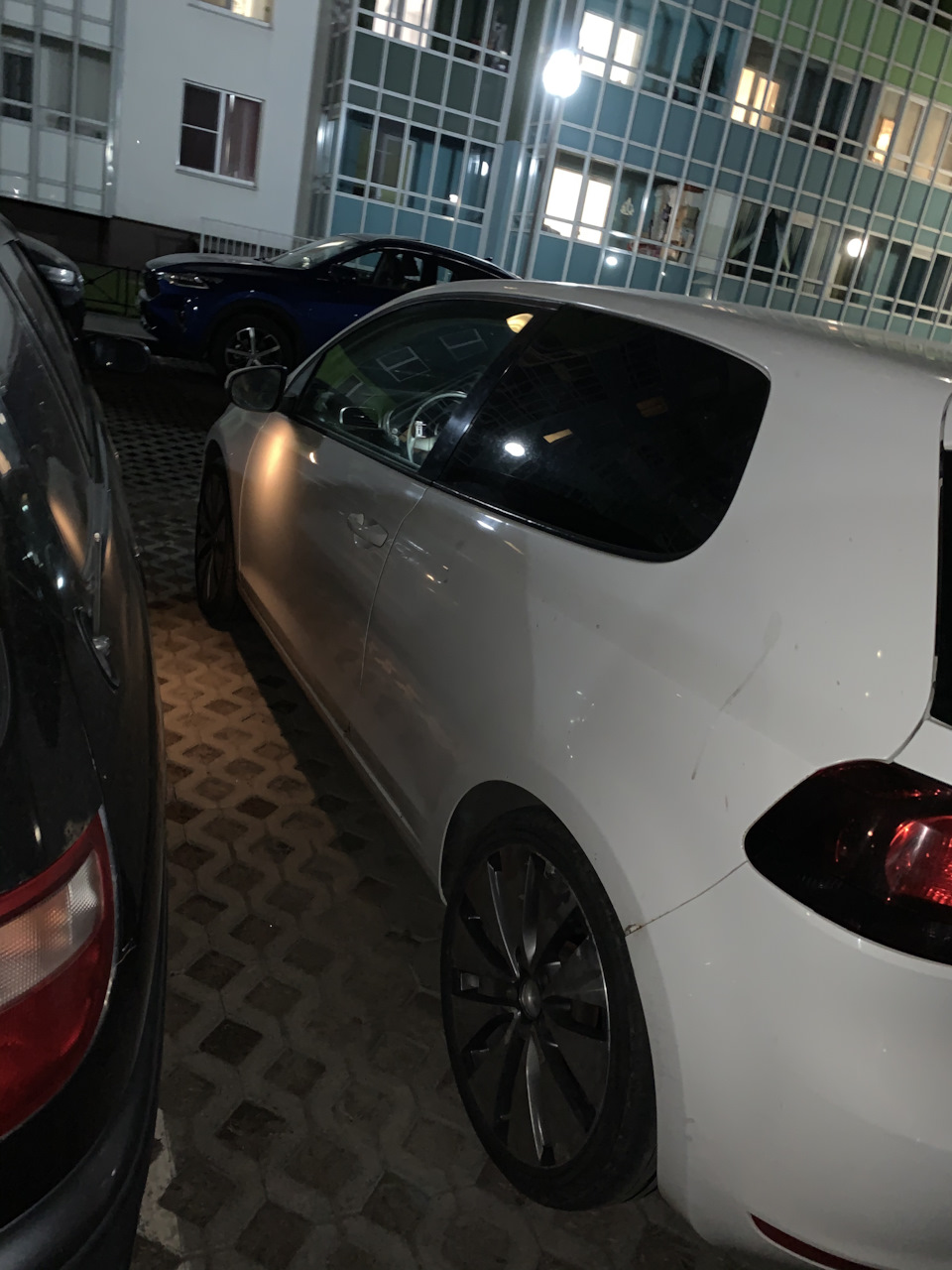 Ещё колёса сразу переобули — Volkswagen Golf Mk6