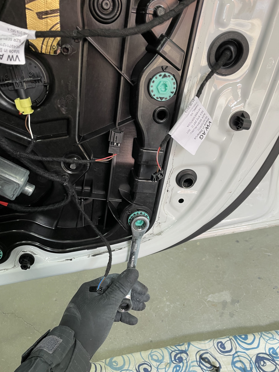 Фото в бортжурнале Skoda Octavia A8 Mk4. Запчасти на фото: 5E3972297C, VSP C001