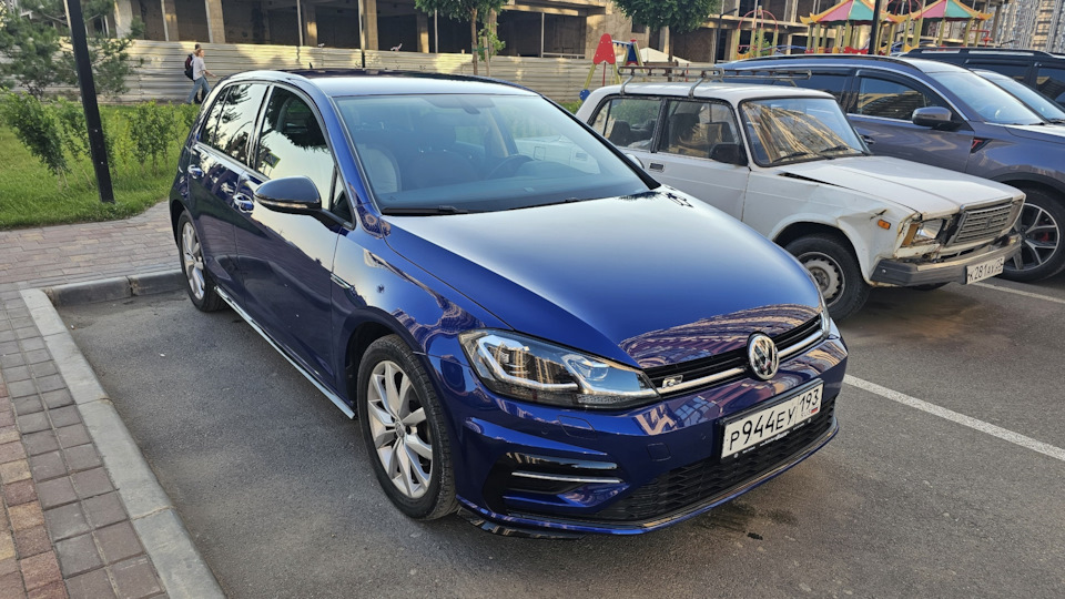 Volkswagen Golf Смурфик