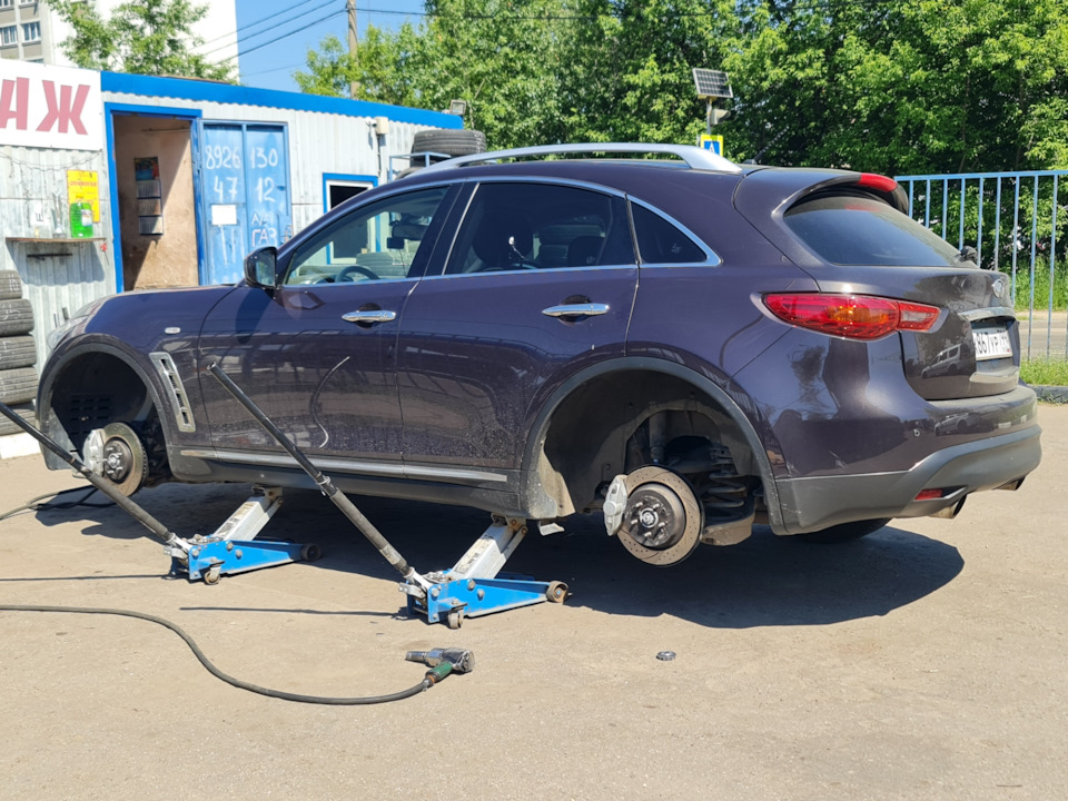 Ждём наши тапки)) — Infiniti FX (2G)