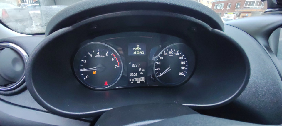 Комбинация приборов днём. — Lada Гранта Лифтбек (2G)