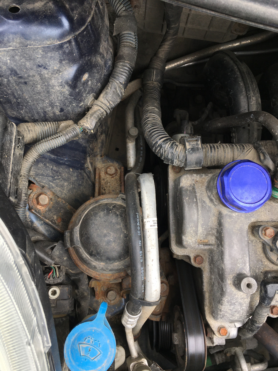 Тонкая трубка кондея. — Toyota Yaris (p2)