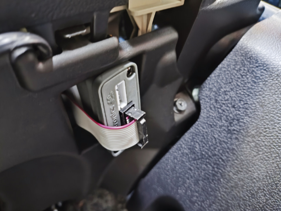 Вот так всё выглядит — Toyota Prius Plug-in Hybrid (2G)