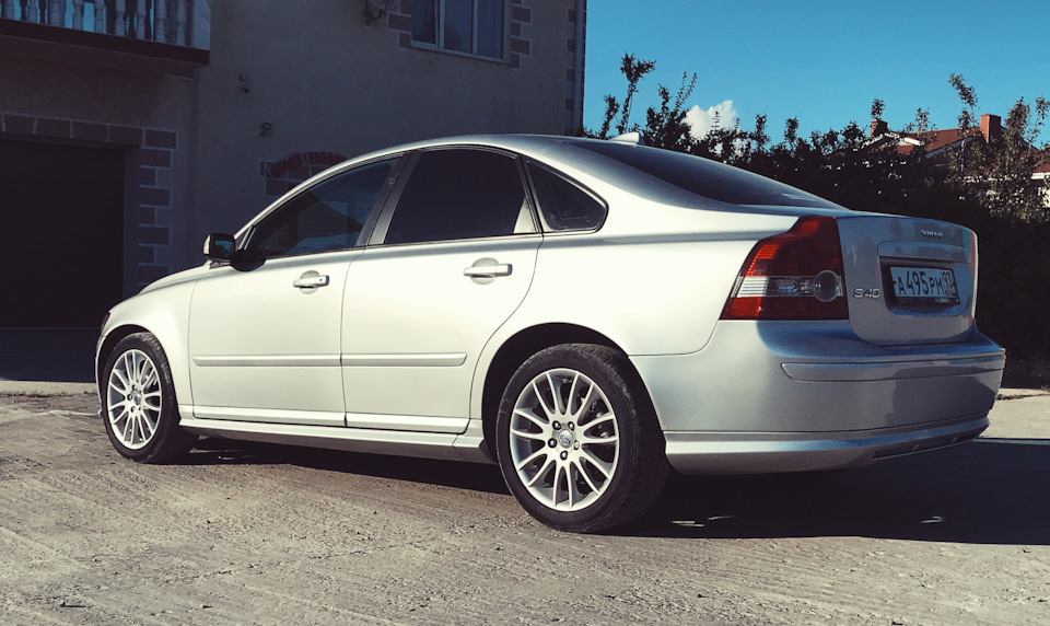 4 — Volvo S40 (2G)