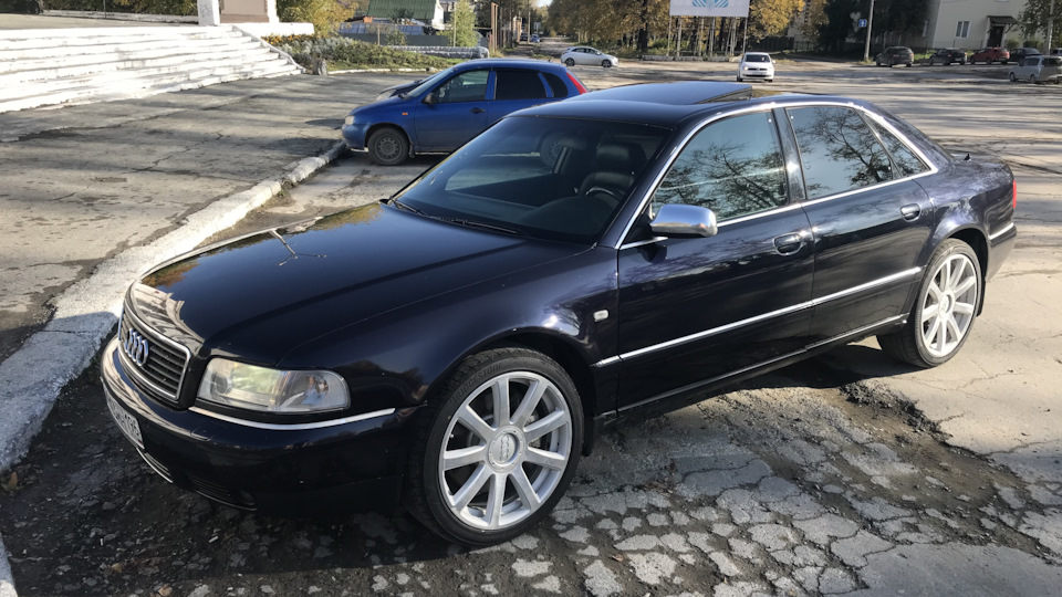 Audi A8 V8 3.3 TDI quattro