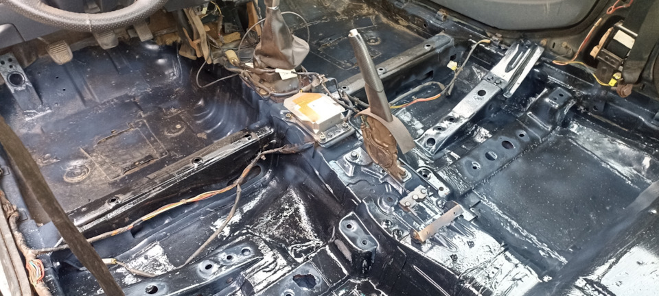 Фото в бортжурнале Nissan Almera II (N16)