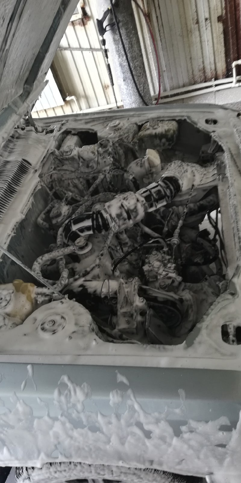 во время — Peugeot 305