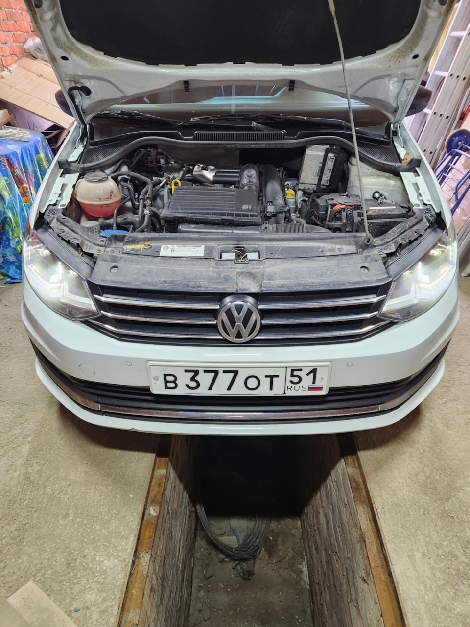 Начинаем замену — Volkswagen Polo Sedan
