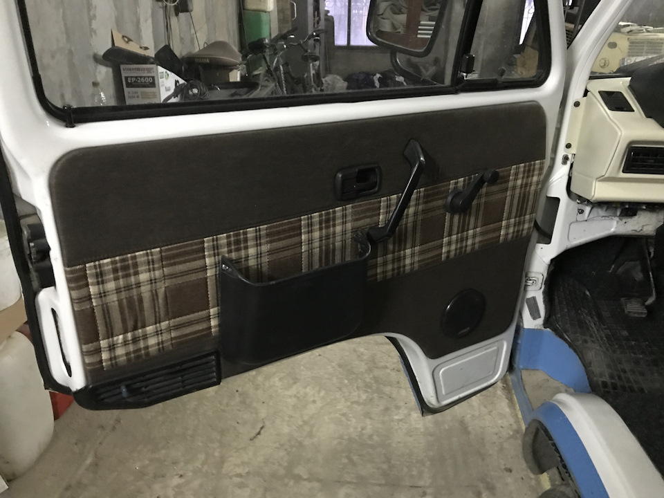 Фото в бортжурнале Volkswagen Transporter T3