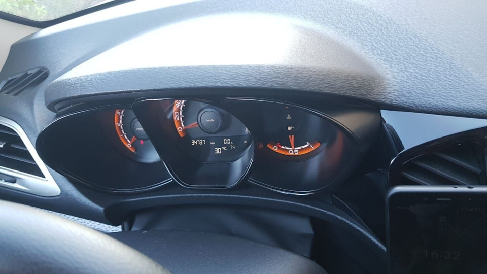 Перекрасил только кантик, тоже не плохо смотрится. — Lada Vesta SW Cross (1G)