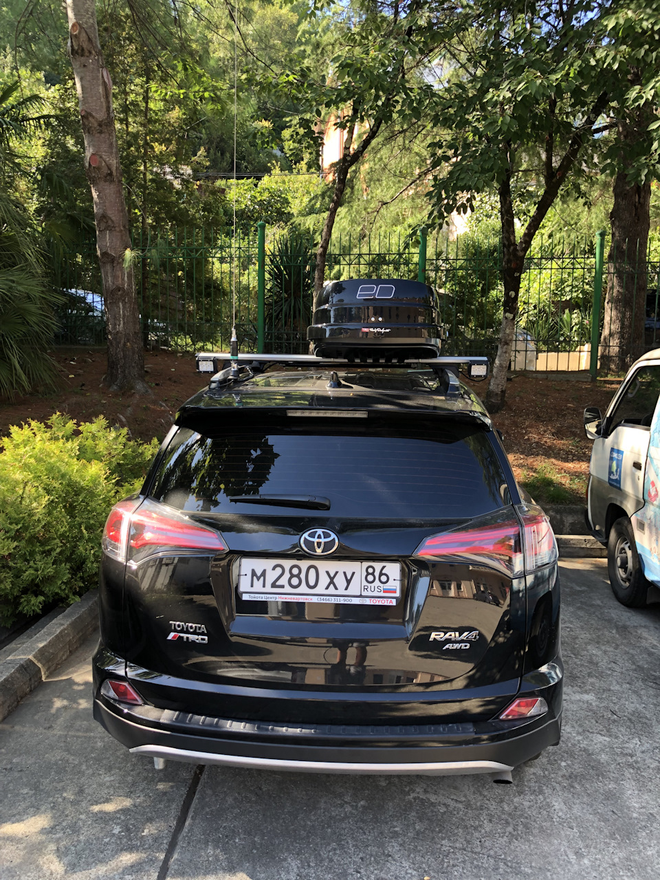 Фото в бортжурнале Toyota RAV4 (IV)