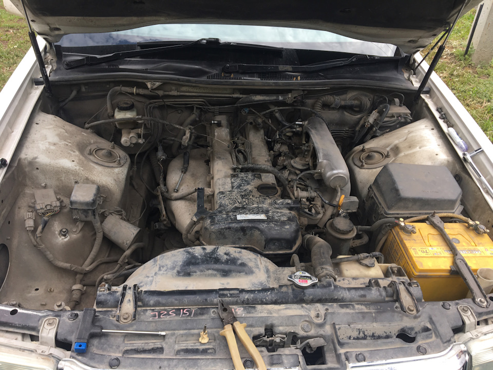 Далее — Toyota Crown (S150)