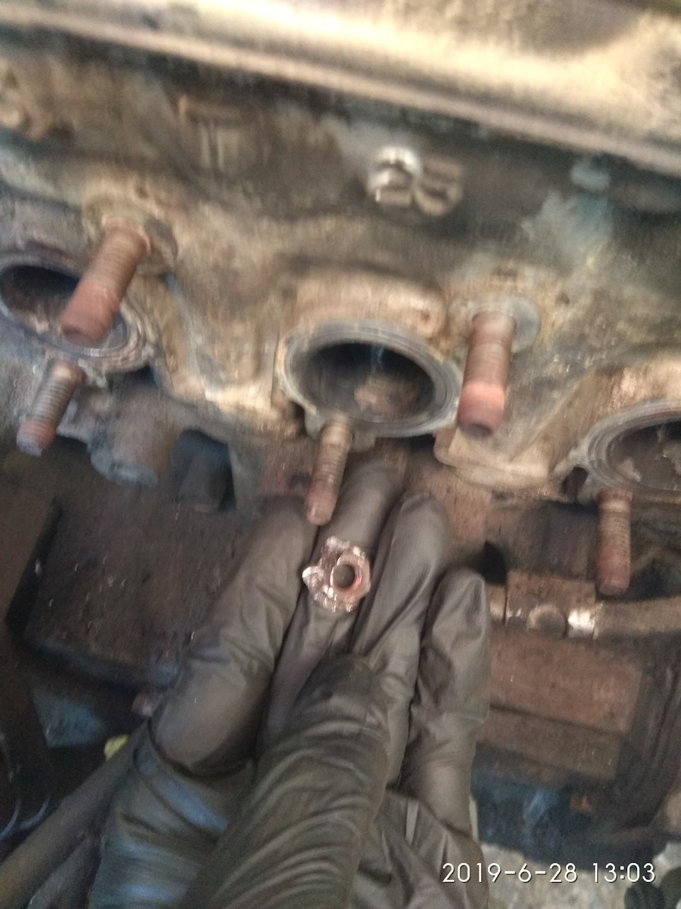 расположение у него не самое удобное — Mitsubishi eK (1G)