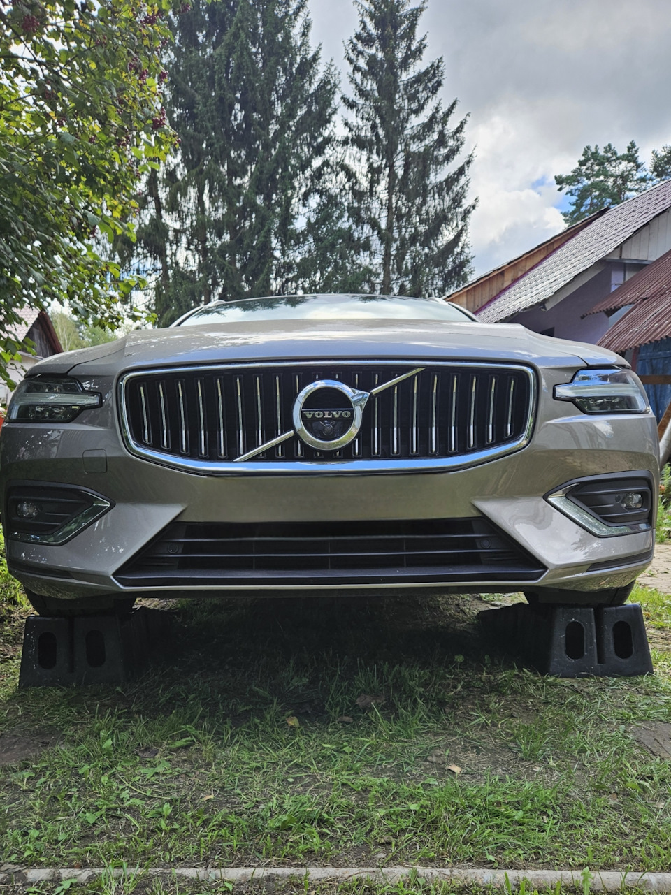 Фото в бортжурнале Volvo V60 (2G)