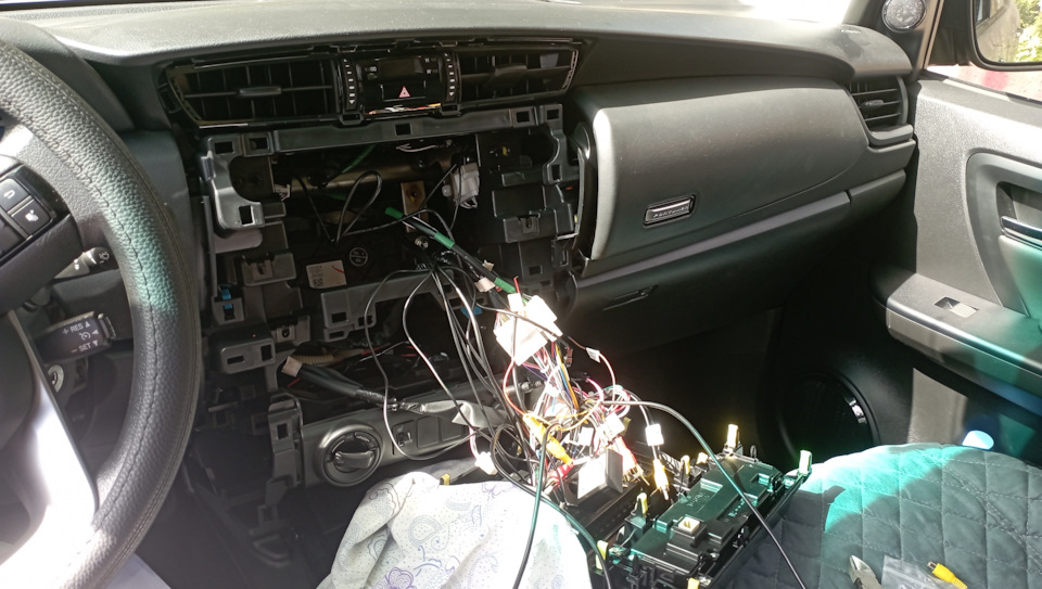 Фото в бортжурнале Toyota Fortuner (2G)