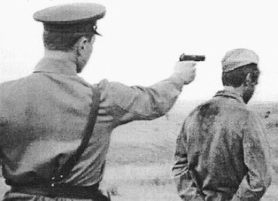 «Паникёры и трусы должны истребляться на месте.» И даже столь жестокие показательные меры положения не изменили. — ГАЗ Соболь 4х4