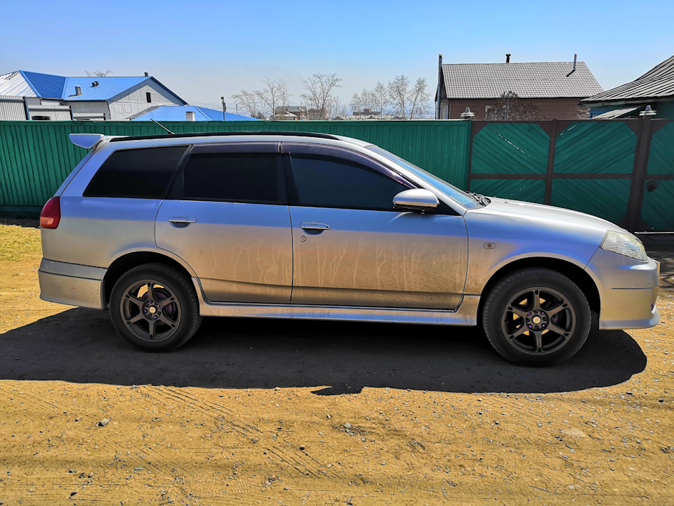 Паркетник — Nissan Wingroad (Y11)