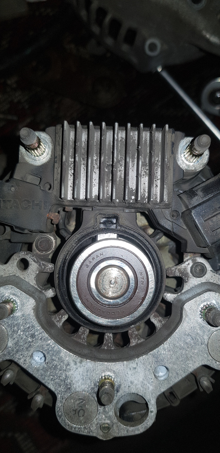 задний подшипник — Nissan Almera II (N16)