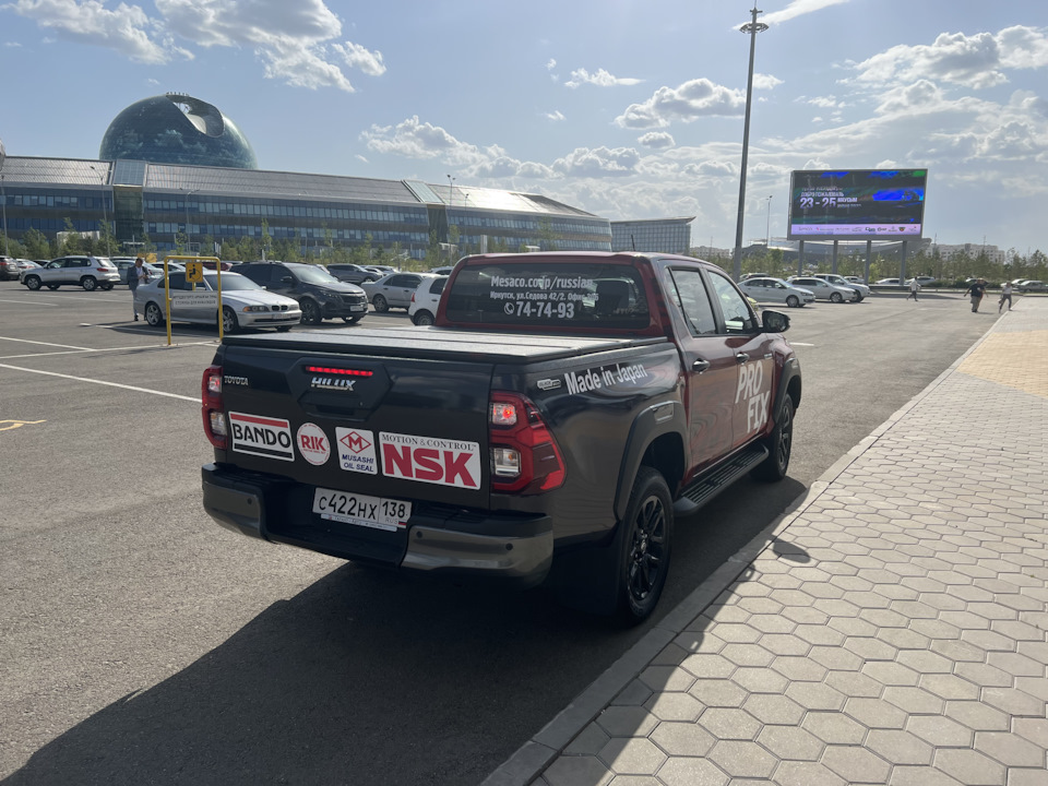 Фото в бортжурнале Toyota Hilux (8G)
