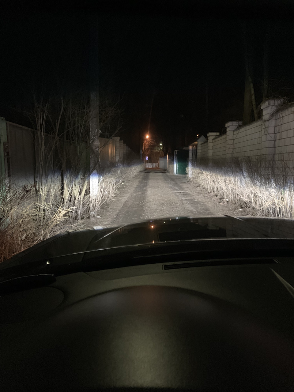 Ближний — Chrysler 300C (1G)