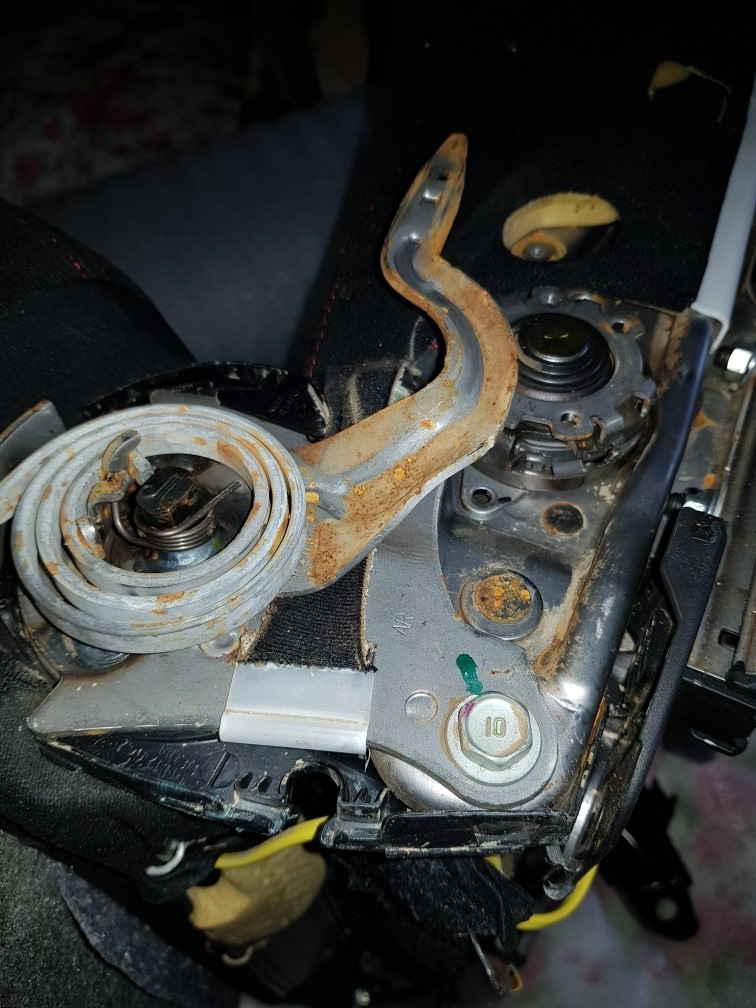 Фото в бортжурнале Toyota Prius (30)