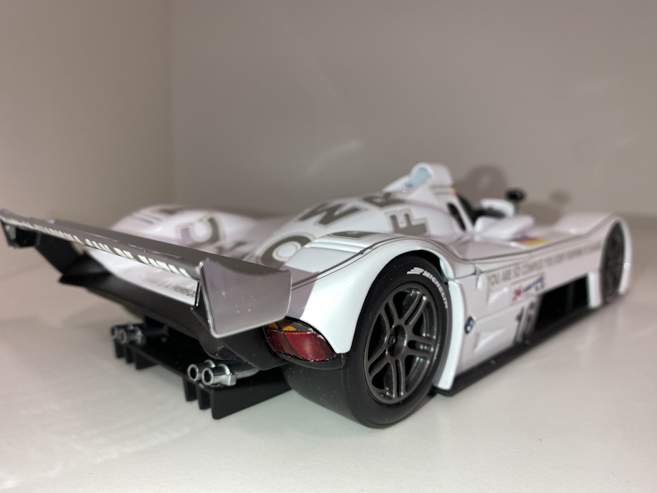 BMW V12 LMR Art Car масштаб 1/18 — Сообщество «Масштабные Модели