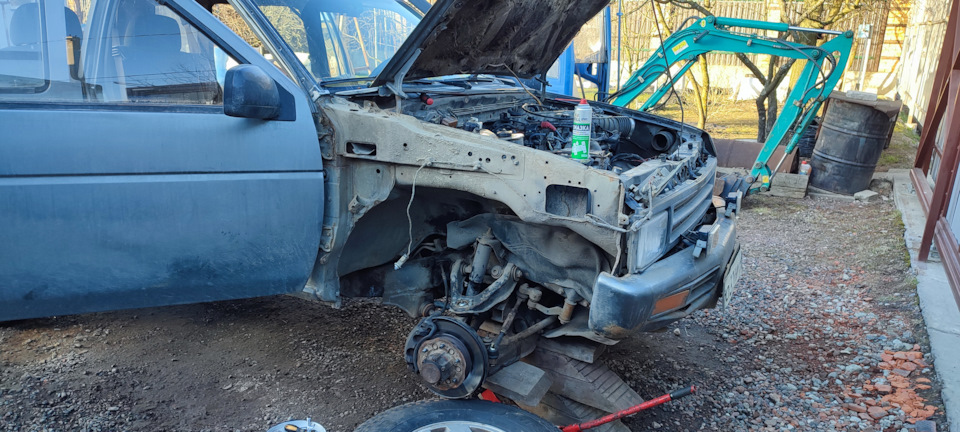 Фото в бортжурнале Nissan Terrano I