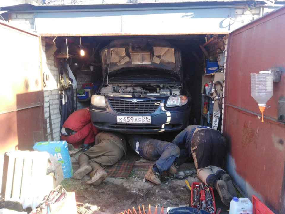 Название придумайте сами :))) — Dodge Caravan IV