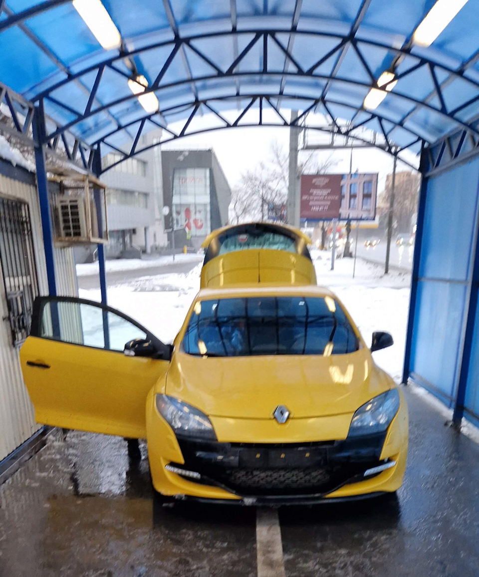 фото нерезкое, руки то из жопы — Renault Megane Sport RS